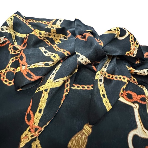 WORTHINGTON BRAND CHAIN PRINT BLOUSE W/3 BUTTON NECKLINE AND ATTACHED TIE. - Picture 8 of 16